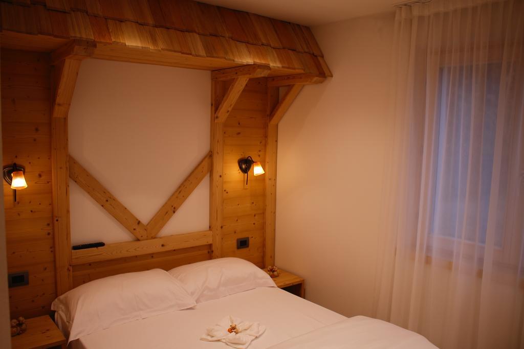 B&B Augusto Madonna di Campiglio Ruang foto