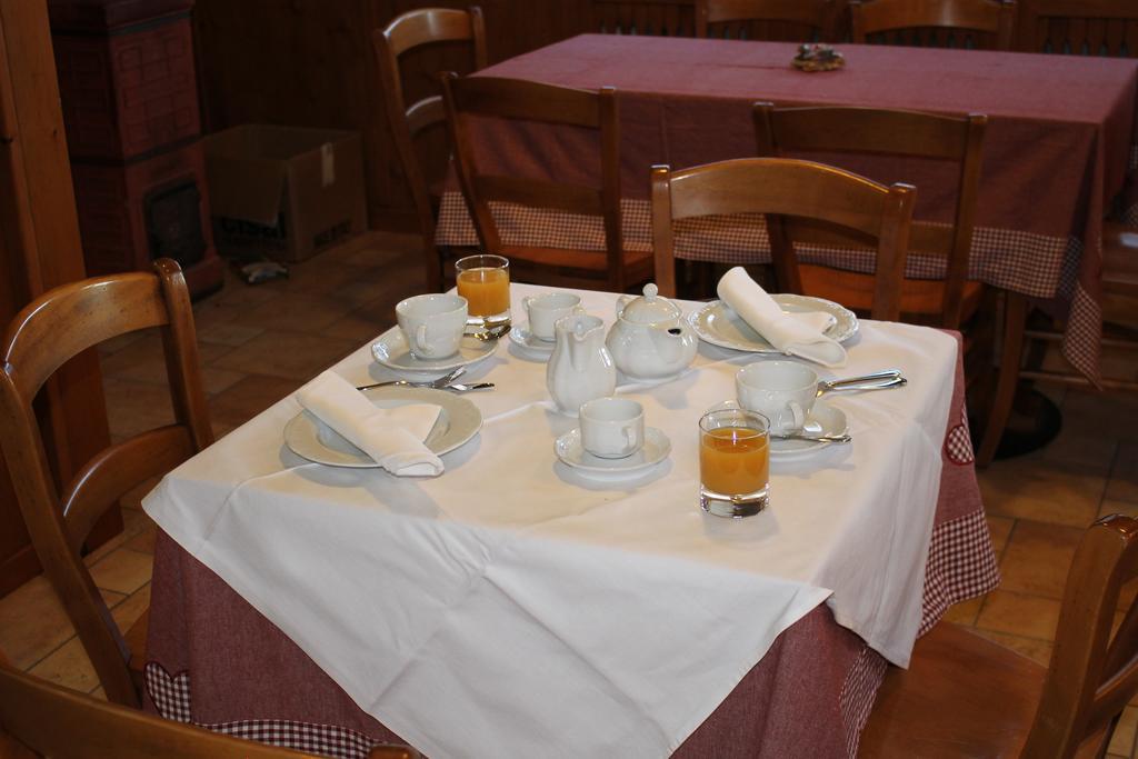 B&B Augusto Madonna di Campiglio Bagian luar foto