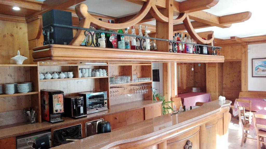 B&B Augusto Madonna di Campiglio Bagian luar foto