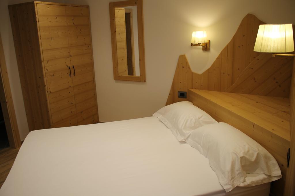 B&B Augusto Madonna di Campiglio Ruang foto