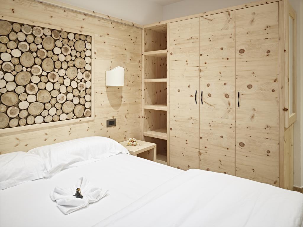 B&B Augusto Madonna di Campiglio Bagian luar foto
