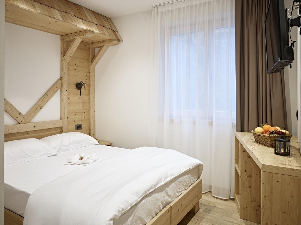 B&B Augusto Madonna di Campiglio Bagian luar foto